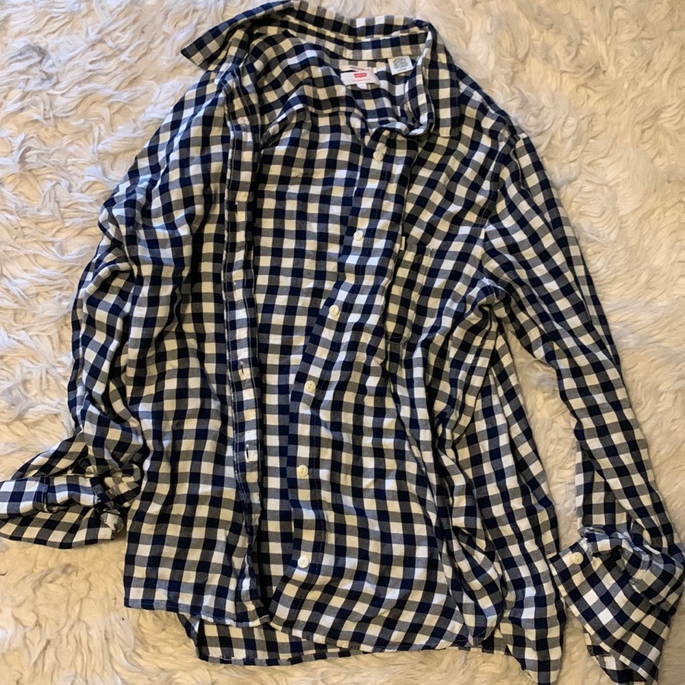 Levi’s black and white flannel